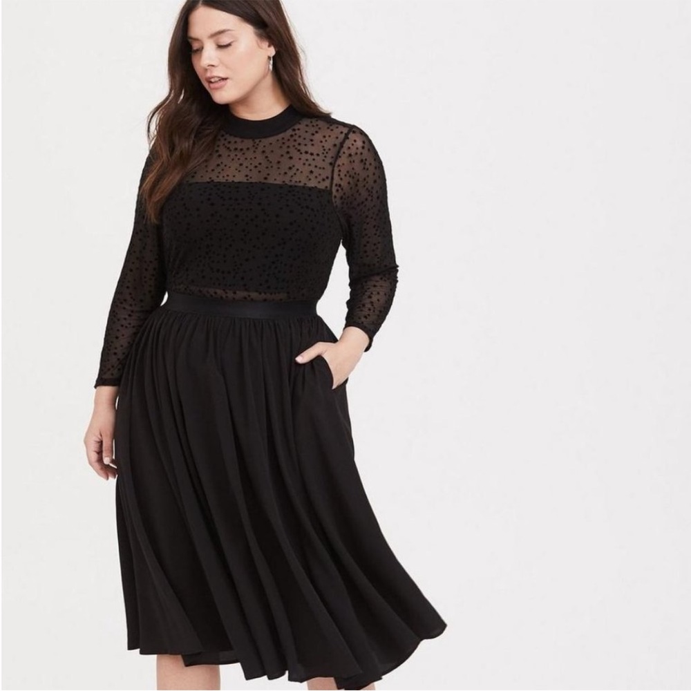 NWT Torrid mesh star midi dress in black 2 2X 18